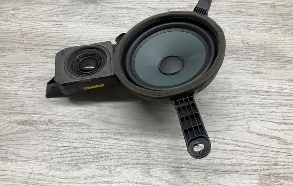 Jaguar F-Type Front door speaker EX5318808BE