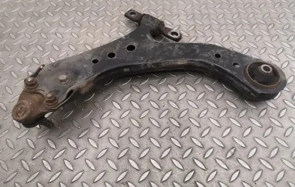 Front lower control arm/wishbone