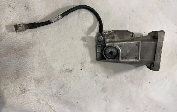 BMW M5 Engine mounting bracket 73681310