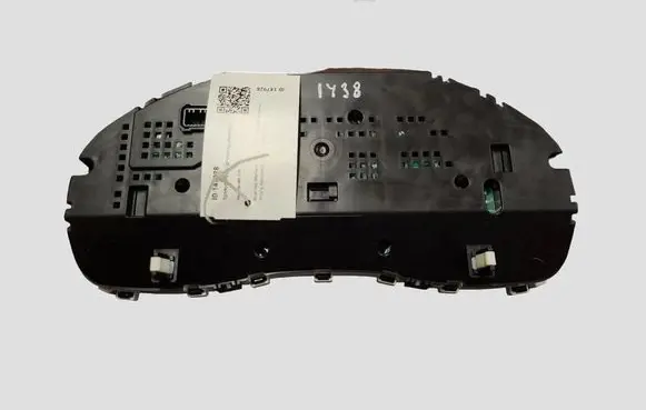 Hyundai i40 Speedometer (instrument cluster) 940033Z050 11001784020H