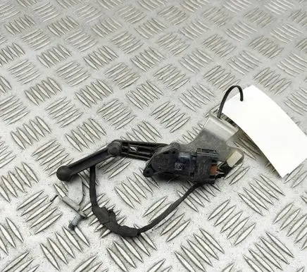 BMW 8 G16 Rear air suspension level height sensor 6895466