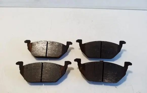 Volkswagen Polo V 6R Brake pads (front) 