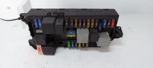 Mercedes-Benz CLS C219 Fuse module A2115454201