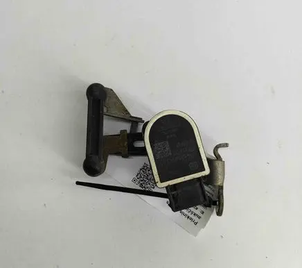 Headlight/headlamp level sensor