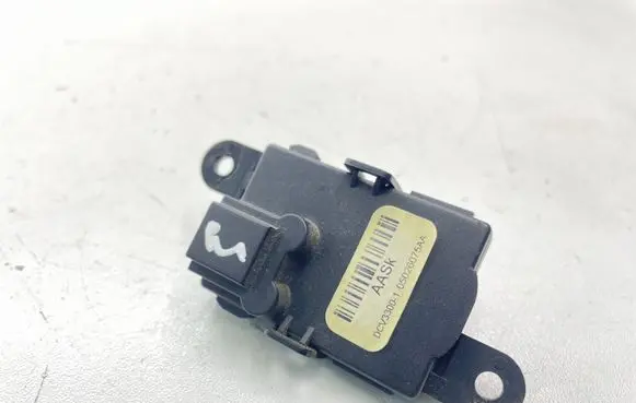 Chrysler Voyager Alarm movement detector/sensor 05026075AA DCV33001