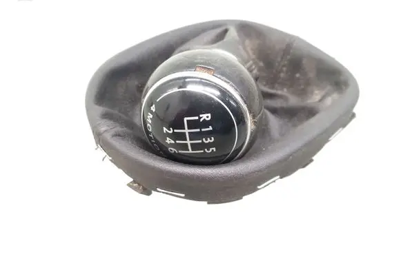 Volkswagen Caddy Gear lever shifter trim leather/knob 2K0711113E