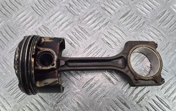 BMW 1 F20 F21 Piston 77165