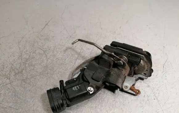 Suzuki Grand Vitara I Rear door lock