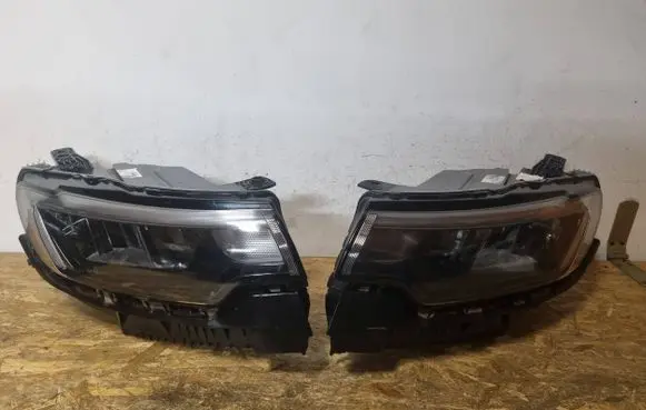 Jeep Compass Headlight/headlamp 0052040310 03J21B 00360037HCPP