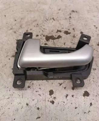 KIA Sportage Rear door interior handle 826103U000
