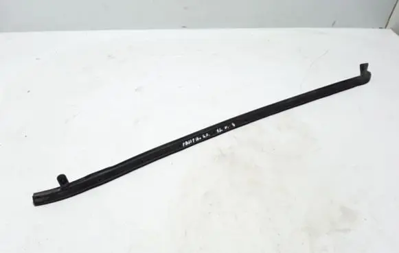 Chrysler Pacifica Rubber seal sliding door (on door) 68188722AC