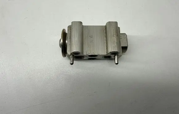 BMW X1 E84 Air conditioning (A/C) expansion valve 64119226078