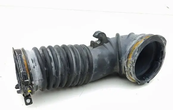 Air intake hose/pipe