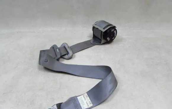 Mazda 3 I Front seatbelt 603157000 ID55440