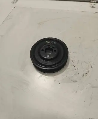 Volkswagen Caddy Crankshaft pulley 03G105243