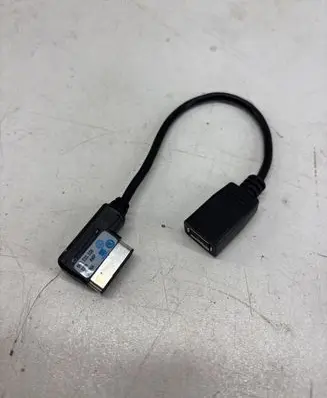 Volkswagen PASSAT B7 USB socket connector 5N0035558