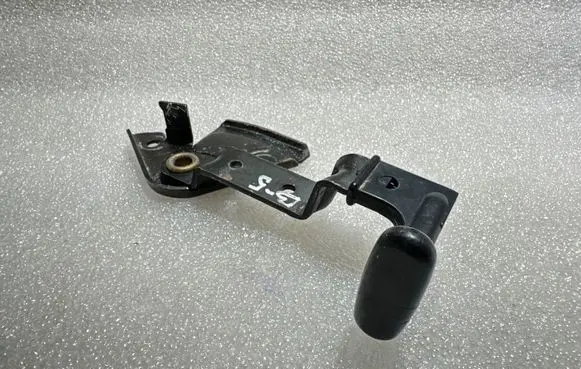 Audi A4 S4 B5 8D Engine bonnet (hood) release handle 