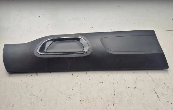 Citroen C5 Aircross II Front door trim (molding) 9820082077