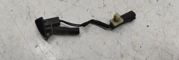 Volvo V70 Windshield washer spray nozzle 