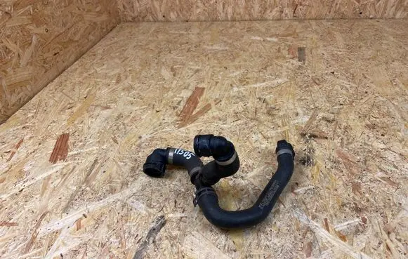 Engine coolant pipe/hose