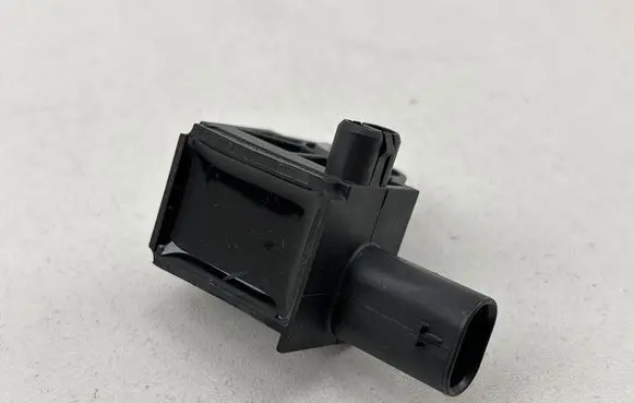 Chrysler Pacifica Airbag deployment crash/impact sensor 68245079AA 53328371 01284