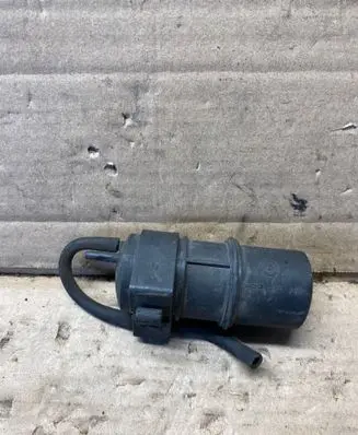 BMW 5 E34 Vacuum air tank 1318212