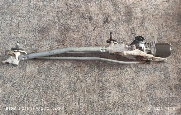Nissan Qashqai+2 Front wiper linkage and motor 579754 53570204 2310180925