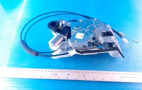 Toyota Sienna XL40 IV Tailgate/trunk/boot lock/catch/latch 41232010280 1638000900