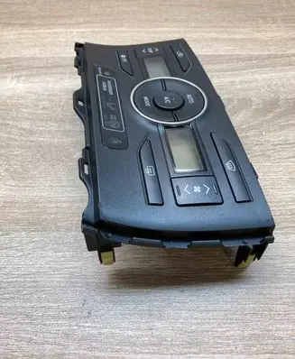 Toyota Auris 150 Climate control unit 5590002320