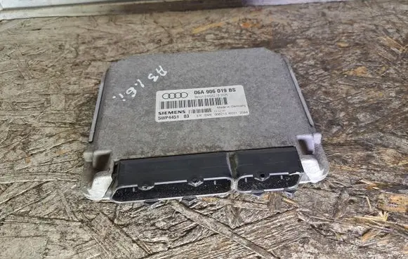 Audi A3 S3 8L Engine control unit/module 06A906019BS 5WP445103