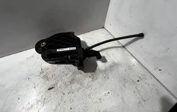 Volkswagen Touran I Clutch pedal 1T1721059BN 8600124801 12022009