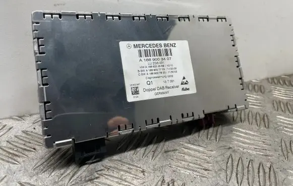 Mercedes-Benz C W204 Antenna control unit A1669003407