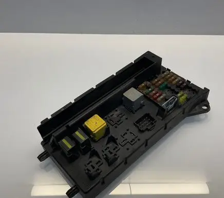 Mercedes-Benz Sprinter W906 Fuse module A9065450401 9065450401