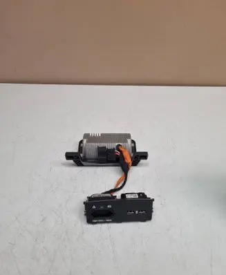 Voltage converter inverter
