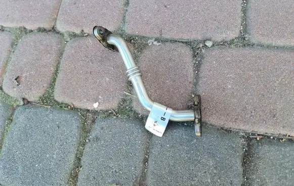 Renault Captur II Turbo turbocharger oiling pipe/hose 151985418R