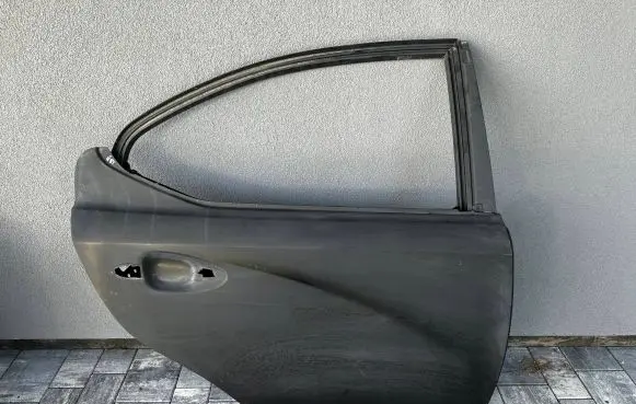 Lexus IS 220D-250-350 Rear door X8Y91AA