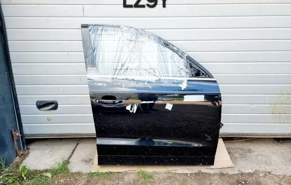 Audi Q3 8U Front door 8U0831312C 8U0831312