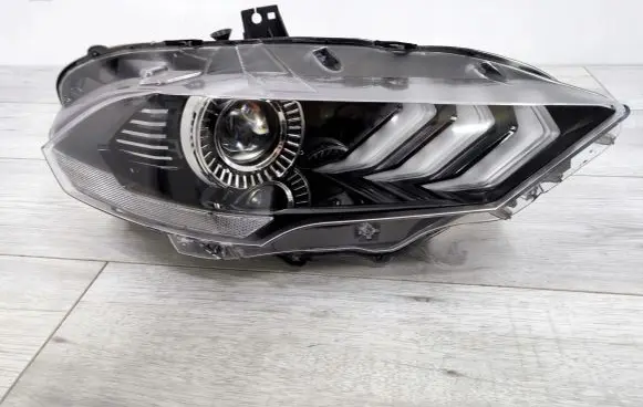 Ford Mustang VI Headlight/headlamp