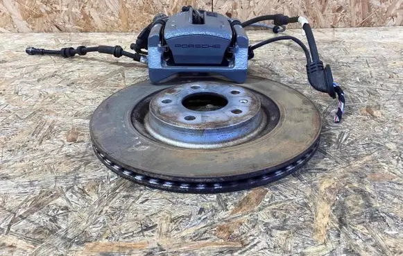 Porsche Macan (95B) Rear brake caliper 95b615424h