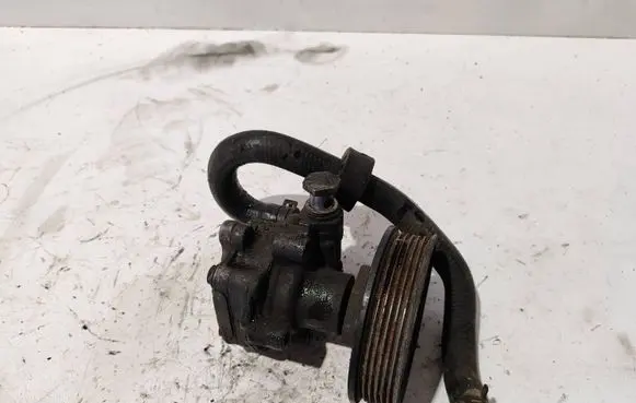 Volkswagen Golf IV Power steering pump 030145269A