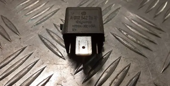 Mercedes-Benz ML W163 Other relay A0025422619