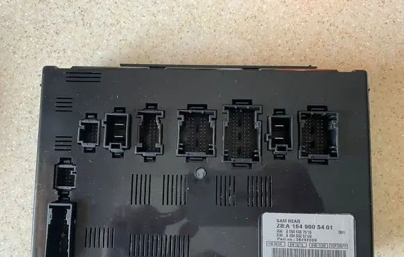 Mercedes-Benz ML W164 SAM control unit A1649005401 A1645457516 A1649025700