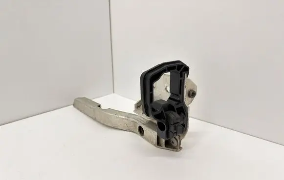 BMW 5 F10 F11 Radiator mount bracket 7186514 7211162 7207152