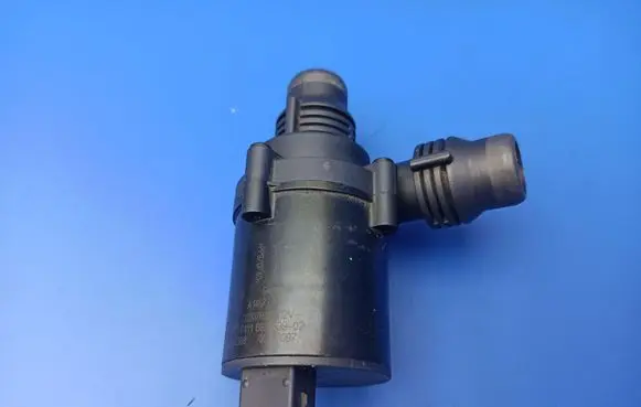 BMW 7 E65 E66 Electric auxiliary coolant/water pump 6922699 11611619 6411692269902