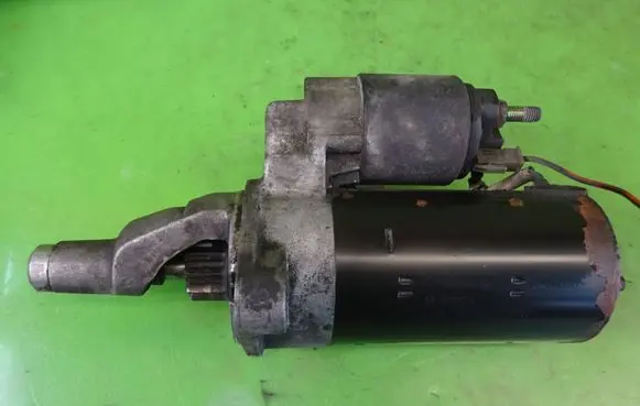 Audi A6 S6 C5 4B Starter motor 0001109021