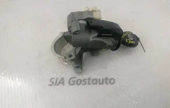 Toyota Avensis T270 Ignition lock 450200203 29653453