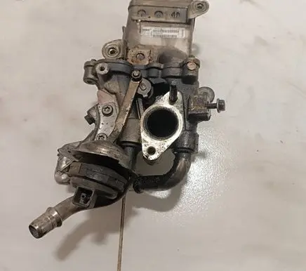 Renault Master III EGR valve cooler 147353457R MM12118