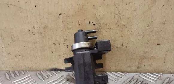 Valve vacuum