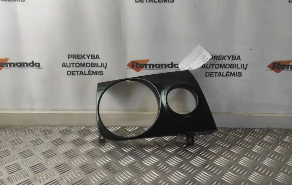 Under headlight/headlamp trim