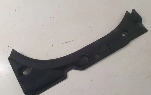 Audi A8 S8 D4 4H Fender end trim 4H0823746C